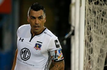 Esteban Paredes tendría una oferta del Medio Oriente