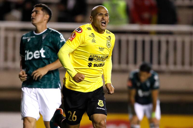 Humberto Suazo podría ser parte de la People’s League. Foto: Aton.