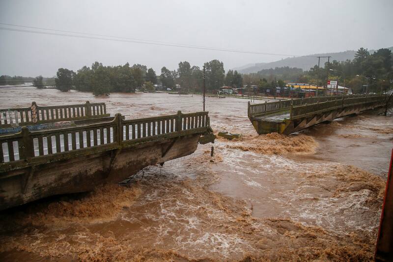 Inundaciones en Talca, en el Parque Rio Claro y el puente Antiguo.
Jose Robles/Aton Chile