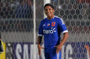 La tarea de Larrivey en la U: ¿A la altura de Báez y Maestri o pasar al olvido?