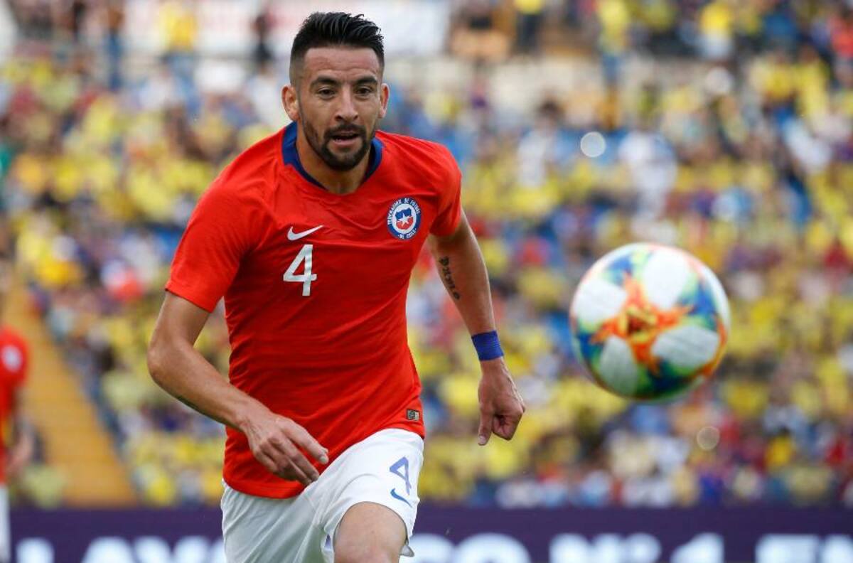 ¿Nuevo interesado? Mauricio Isla suena fuerte como refuerzo del Valencia