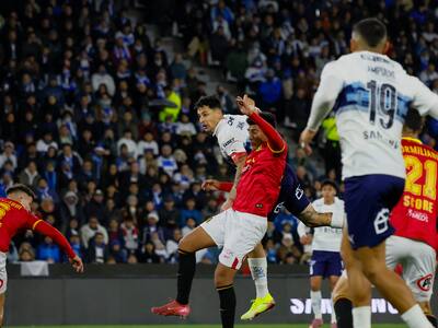 No podía ser otro: este gol de Fernando Zampedri fue el primero en la historia del Claro Arena