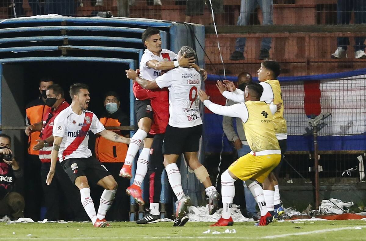 La súper pareja de delanteros que han transformado a Curicó Unido en animador del Campeonato Nacional