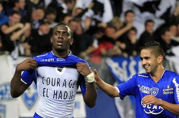 Luto en el fútbol francés: Impacto por muerte de exjugador que amargó el debut de Marcelo Bielsa