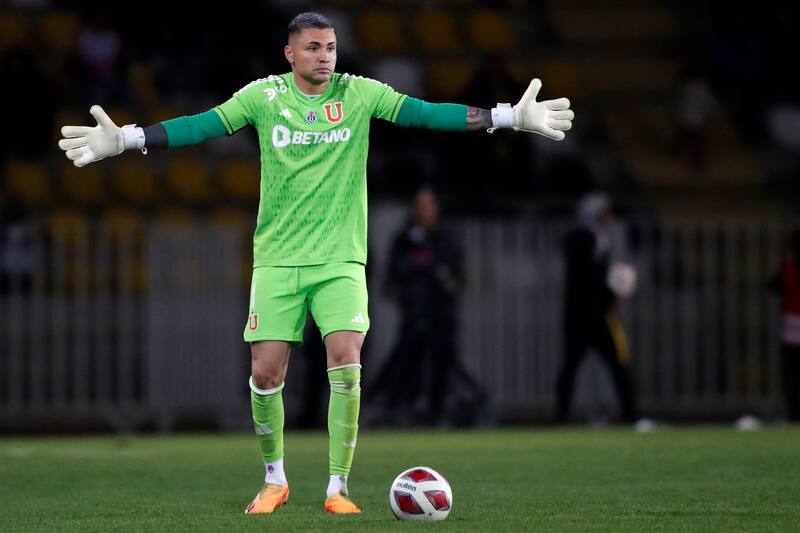 Cristóbal Campos jugando por la Universidad de Chile.