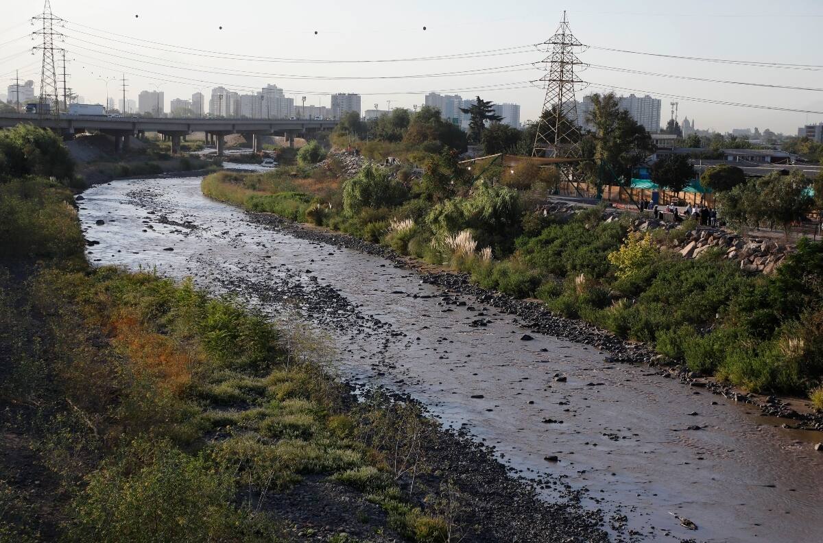 Habría caído al Canal San Carlos: Rescatan cuerpo de presunta víctima del sistema frontal