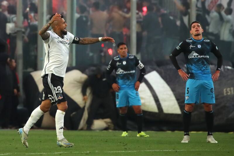 ante Iquique por el Campeonato Nacional.