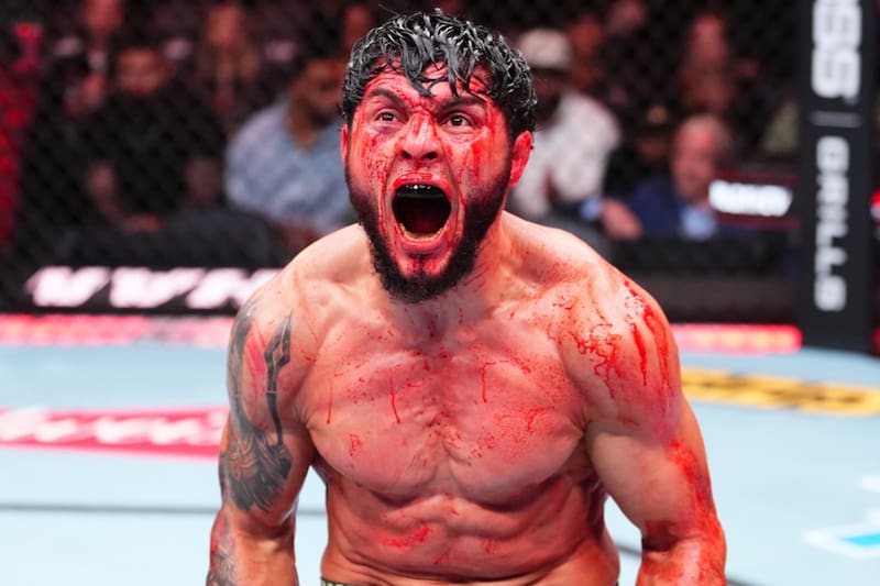 La Jaula no pudo en UFC y cayó ante Musayev: “Impresionante baño de sangre”