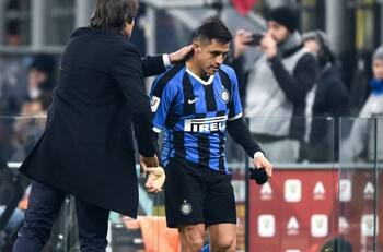 ¿Peligran los chilenos? Inter de Arturo Vidal y Alexis Sánchez propone trueque por un jugador del Sevilla