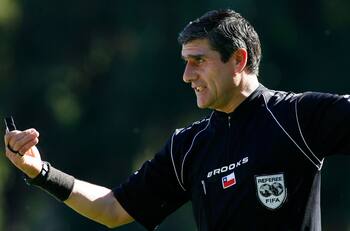 Carlos Chandía fue traslado de emergencia en avión ambulancia desde Chillán a Santiago