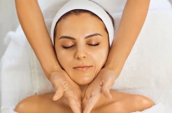 Gimnasia facial: La nueva alternativa para mantener tu piel joven