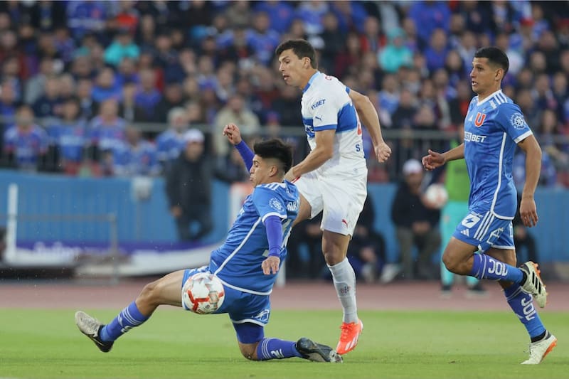 La U se medirá ante la UC. Foto: Agencia Aton.