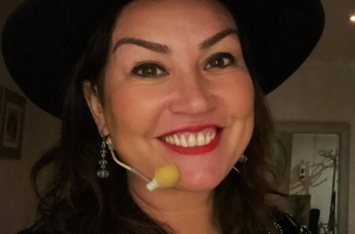 Javiera Contador se llena de elogios con bella sesión de fotos en la montaña durante rodaje de nueva película