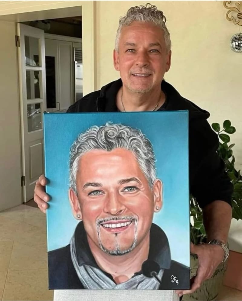 Esta es la imagen original de Roberto Baggio con su cuadro. (Foto: robybaggio_official)