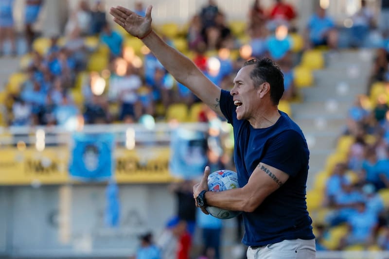 El DT no está contento con el poco tiempo de recuperación entre partidos. Foto: Agencia Aton.