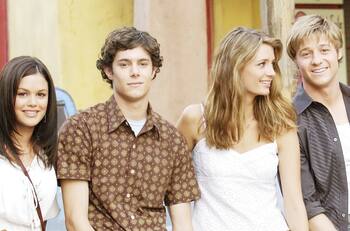 Rachel Bilson responde a las acusaciones de bullying de Misha Barton en "The O.C."