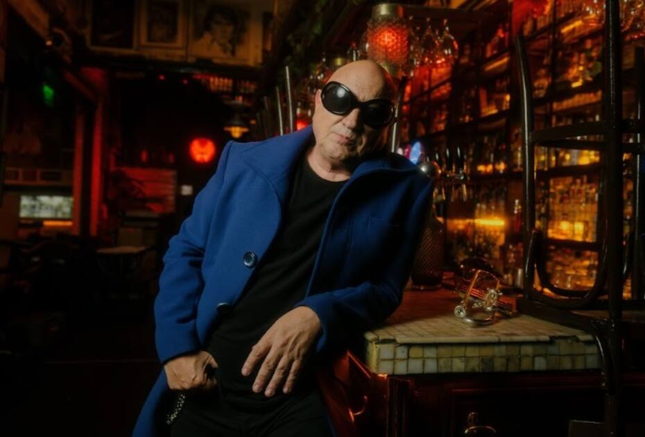 Guillermo Novellis nació en Argentina y tiene 64 años.