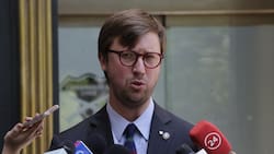 VIDEO | "Si tiene la costumbre de gritarle a la mujeres aquí no lo haga": El tenso cruce entre Cariola y Luis Sánchez