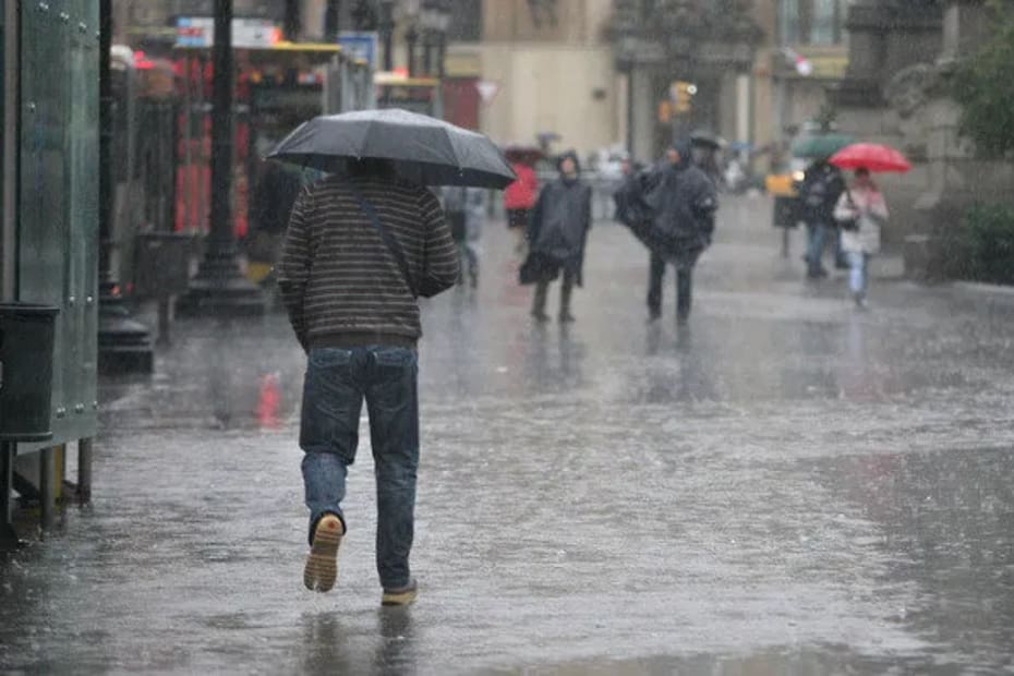 Senapred monitorea río Chico ante eventual crecida tras abundantes lluvias.