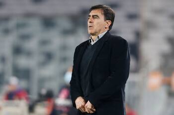 VIDEO | Gustavo Quinteros y figuras de Colo Colo hicieron un llamado a las autoridades por el aforo