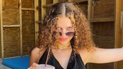 Conoce a Elyanna: La cantante chilena-palestina que llegó a ser portada de GQ en Medio Oriente