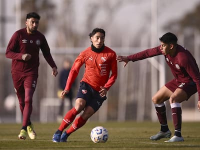 Luciano Cabral sigue brillando con Independiente en Argentina: anotó y regaló una asistencia