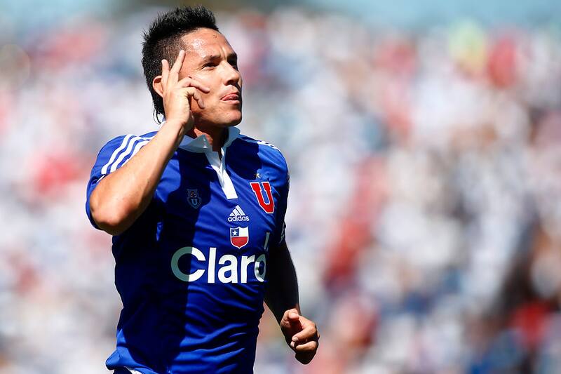 tras marcar un gol con Universidad de Chile. Foto: Aton.