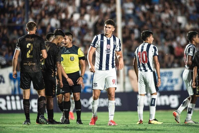 Juan Cruz Giacone complicó su llegada a Cobreloa.