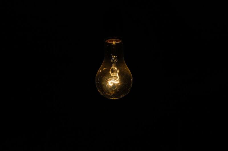 Inicialmente, la interrupción del servicio afectó a más de 300 mil hogares en la Región Metropolitana. Créditos: Unsplash.