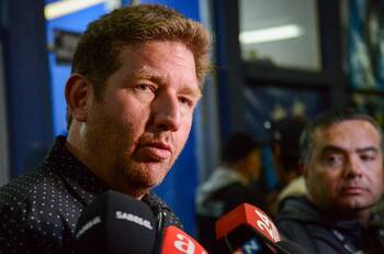 Victoriano Cerda no tranza y se planta en los 6 extranjeros: “Aumentará la competitividad”