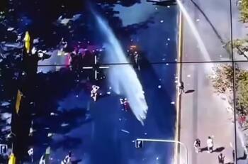 VIDEO | Así actuó Carabineros ante desórdenes en la Marcha 8M