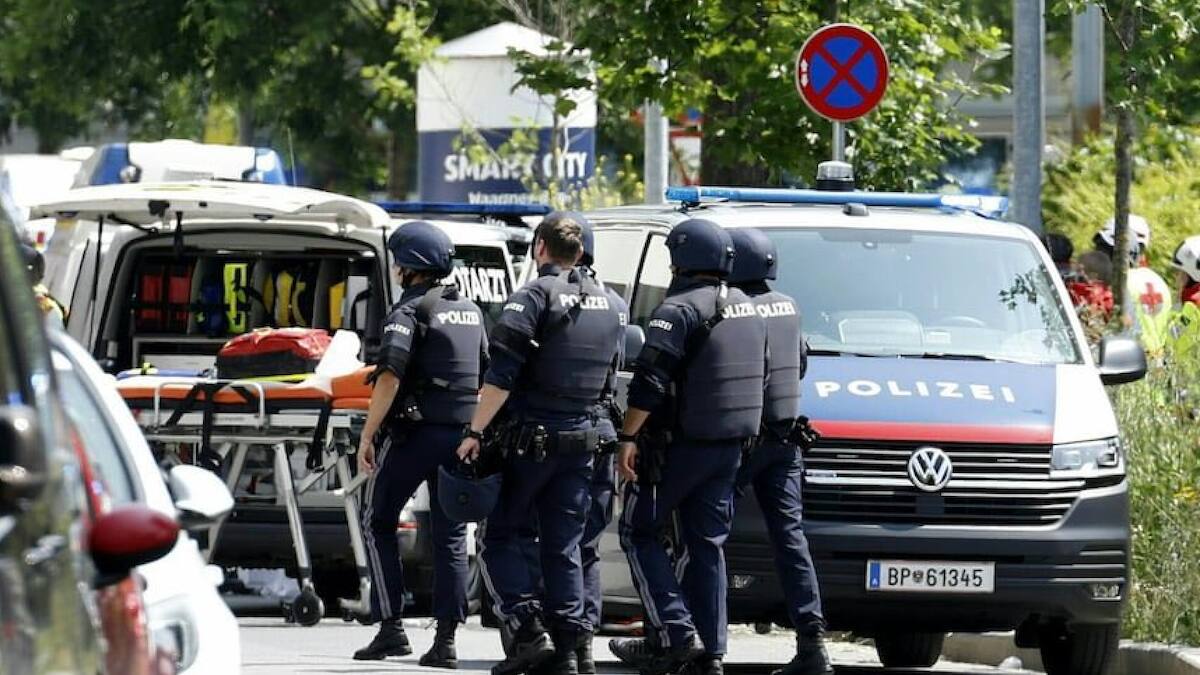 Exestudiante realiza mortal tiroteo en escuela de Austria: al menos 10 personas fallecidas