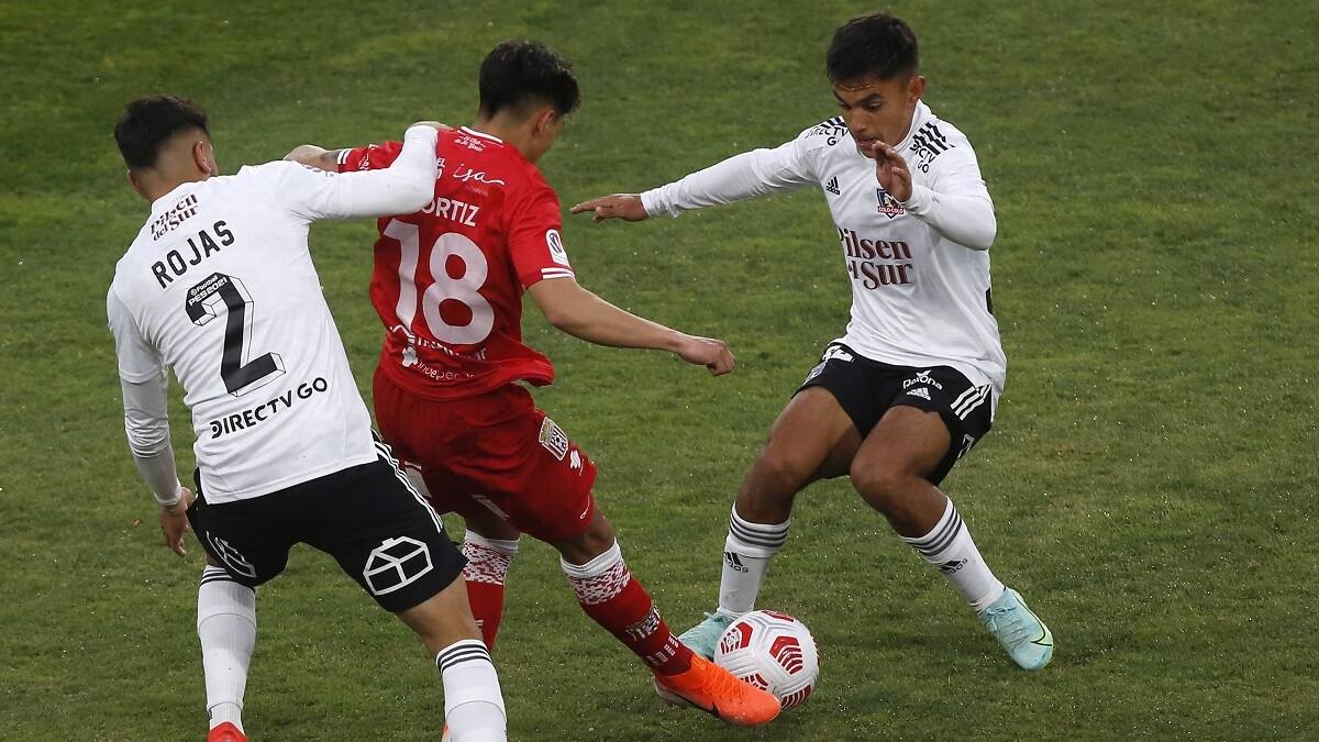 Colo Colo 2-0 Curicó Unido: Los albos se subieron a la cima del Campeonato Nacional