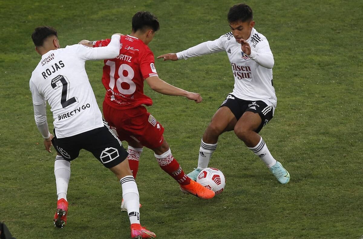 Colo Colo 2-0 Curicó Unido: Los albos se subieron a la cima del Campeonato Nacional