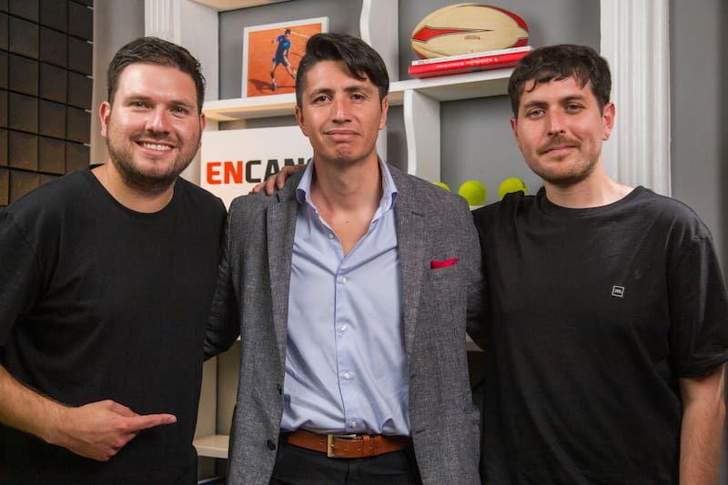 El podcast de En Cancha dedicado al tenis y al pádel. En la foto, el extenista, Paul Capdeville, con Rodrigo López y Benjamín Larraín. Foto: Cristian Martínez/En Cancha.