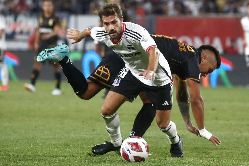 Agustín Bouzat está a préstamo en Colo Colo hasta diciembre de 2023, con opción de compra de su pase que pertenece a Vélez Sarsfield.