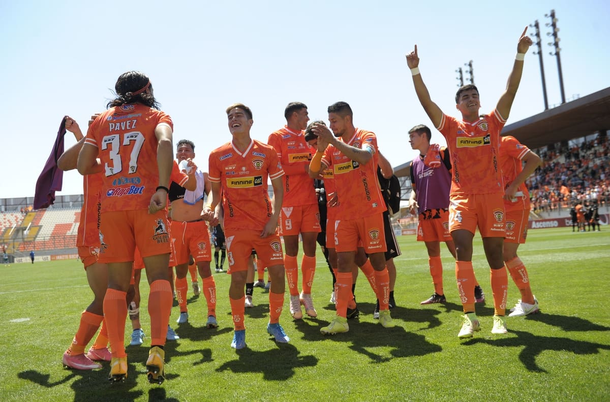 Cobreloa se ilusiona: Jugador formado en la U y con paso en Portugal podría ser nuevo refuerzo