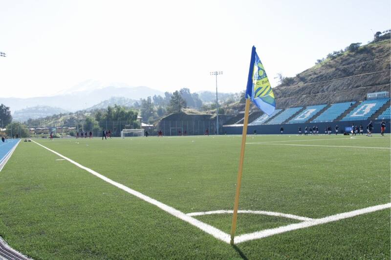 El nuevo estadio de los Huaichocheros quedó perfecto para recibir partidos del fútbol profesional chileno. Fotos: Felipe Escobedo/En Cancha.