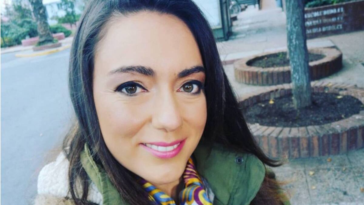 Integrante de "Aquí Somos Todos" anunció su embarazo durante transmisión en vivo