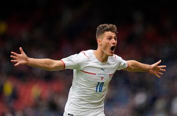 Patrik Schick anotó un golazo desde mediacancha para República Checa que postula a ser el mejor de la Euorcopa 2021