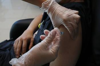 A pesar de las vacunas: OMS advirtió que no habrá inmunidad de rebaño para este 2021