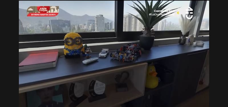 Este es el mueble de premios y coleccionables.