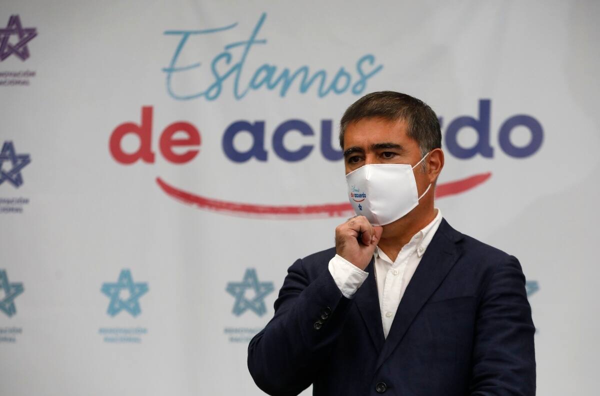 Duro cruce entre Desbordes y Pavlovic por casos de espionaje en el Ejército: "Esa denuncia es falsa"