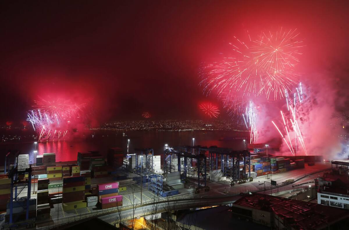 Alcalde Sharp anuncia que habrá fuegos artificiales en Año Nuevo