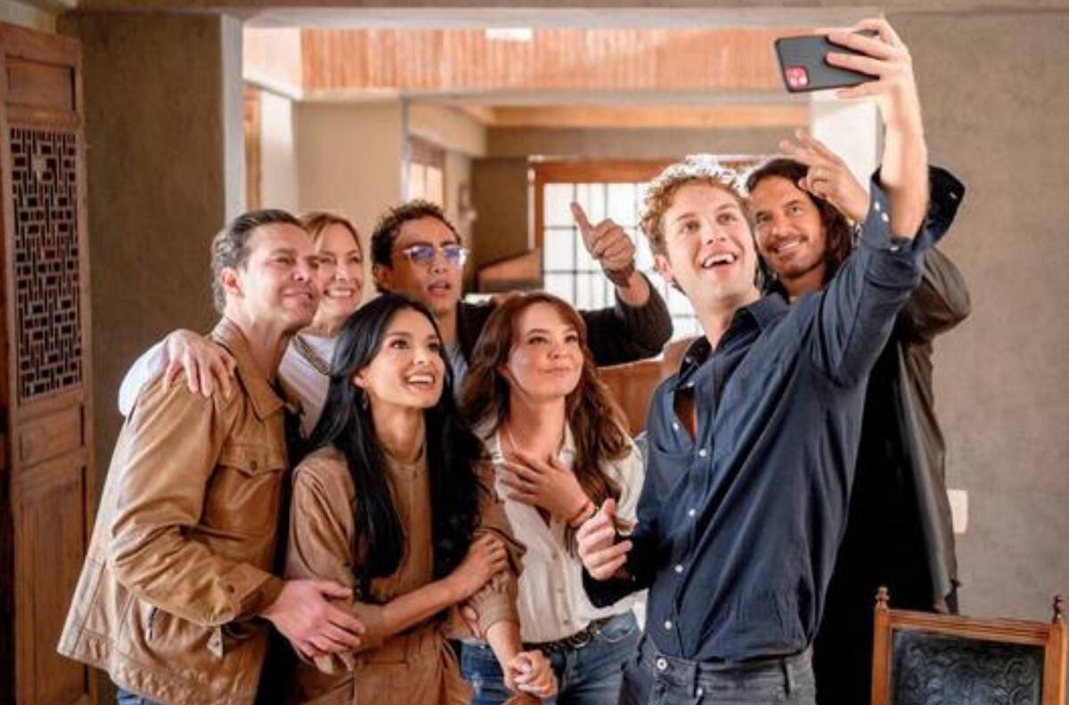 Mario Cimarro publica la primera imagen junto a Danna García en "Pasión de Gavilanes 2"