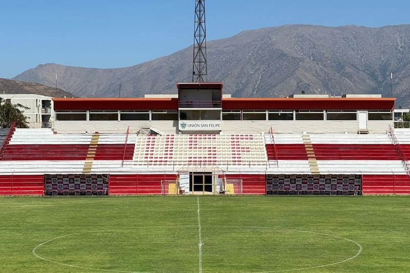 fue autorizado solo con 2.400 espectadores.