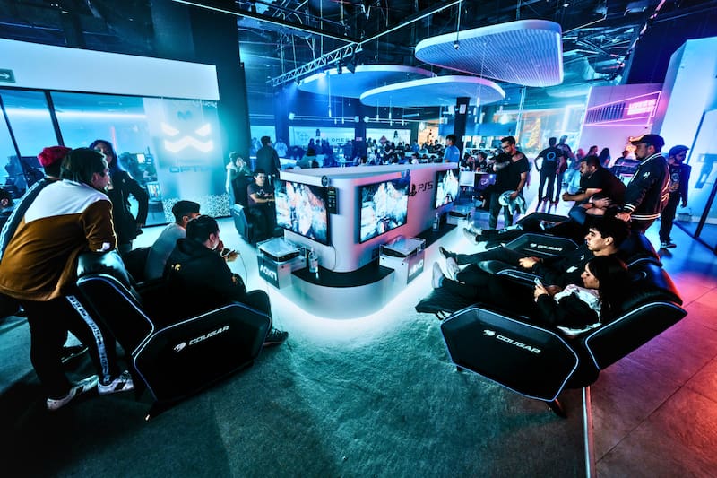 Un centro de diversión, perfecto para pasar horas jugando. Créditos: Movistar GameClub.