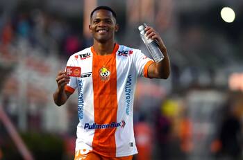 Fue ofrecido a Colo Colo y lo sigue la UC: César Munder tiene una clara postura por su futuro