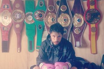 Boxeador chileno José "Pancora" Velásquez irá por los títulos mundiales de la FIB y la AMB
