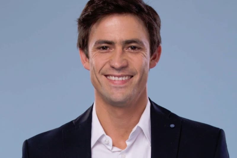 El actor vive en México.